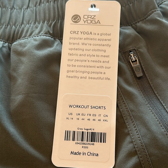 Feathery-Fit Soft High Waisted Mesh Lined Shorts 3'' - Picture 4 of 5